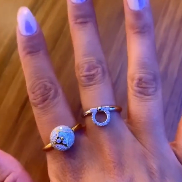 Salvatore Ferragamo 18k white gold diamond ring - Picture 4 of 4